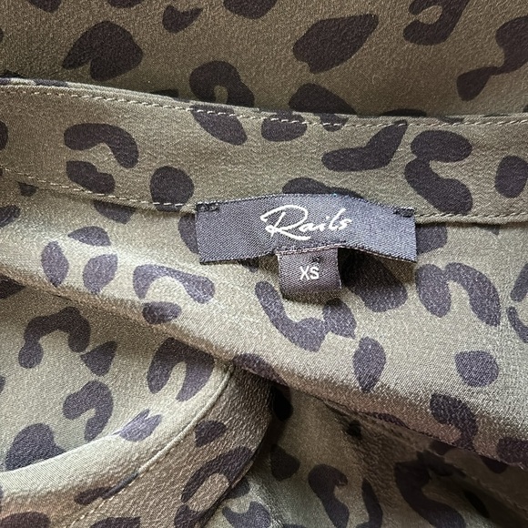 RAILS Haha Olive Cheetah Shirt Dress Drawstring Waist Blouson Silk Sz XS - Picture 10 of 12